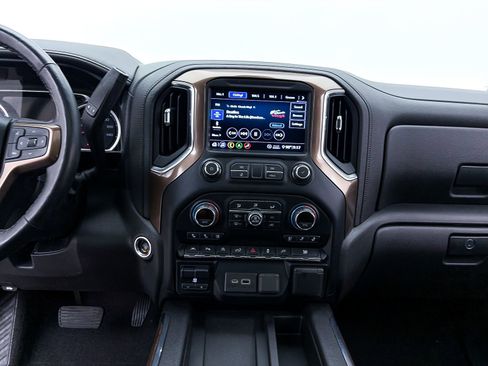 Used 2020 Chevrolet Silverado 1500 High Country w/ Technology Package AWD/4WD image 12