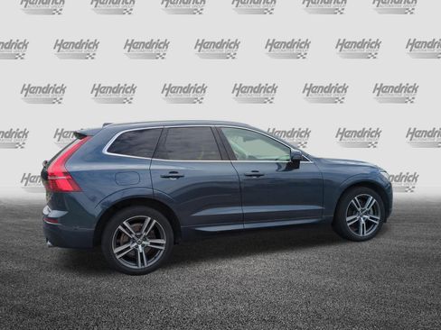 Used 2018 Volvo XC60 T6 Momentum w/ Convenience Package AWD/4WD image 9