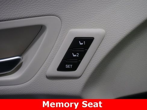 Used 2024 Toyota Sienna Platinum image 7