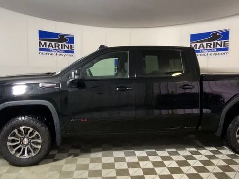 Used 2021 GMC Sierra 1500 AT4 w/ AT4 Premium Package AWD/4WD image 7