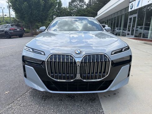 Certified 2025 BMW 740i xDrive AWD/4WD image 10