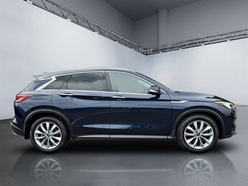 Used 2022 INFINITI QX50 Luxe AWD/4WD image 3
