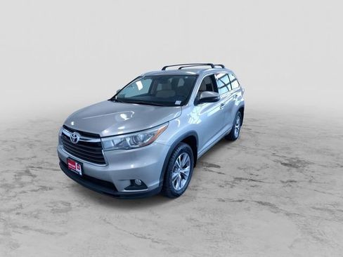 Used 2015 Toyota Highlander XLE image 5