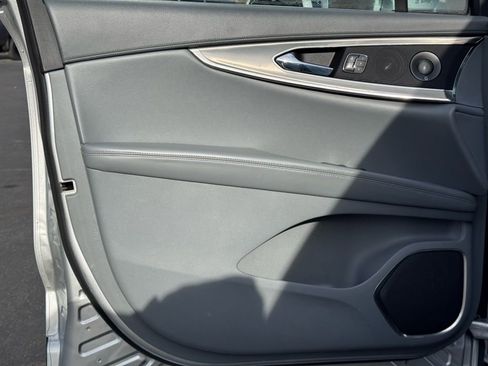 Used 2019 Lincoln Nautilus Reserve w/ Cargo Utility Package image 24