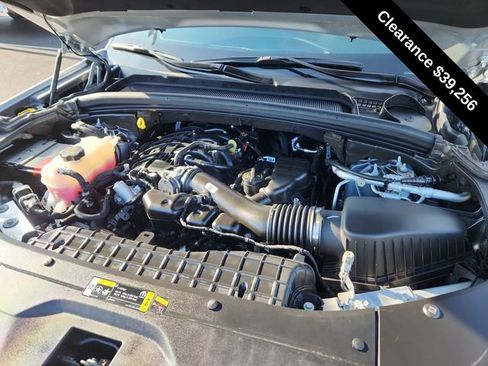 Used 2025 Jeep Grand Cherokee Limited w/ Luxury Tech Group II image 14