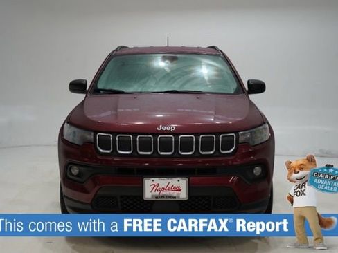 Used 2022 Jeep Compass Latitude image 2