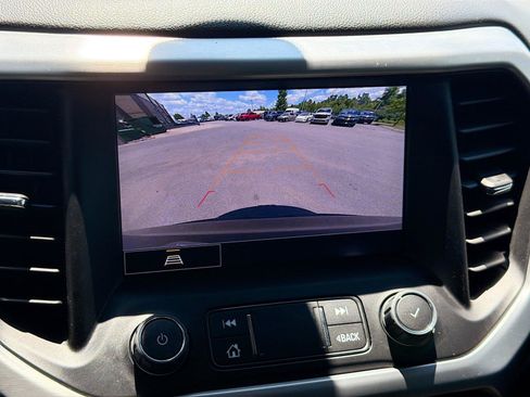Used 2023 GMC Acadia SLT AWD/4WD image 35