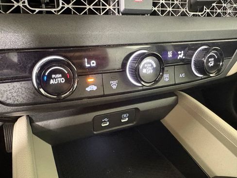 Used 2023 Honda Accord LX image 31