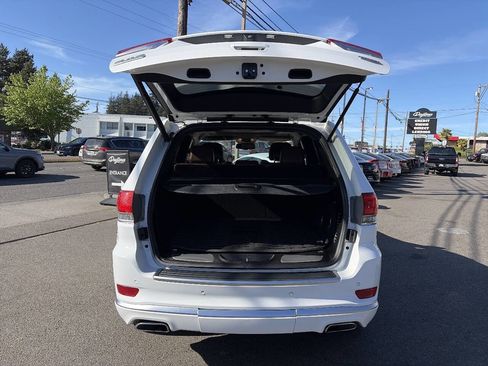 Used 2015 Jeep Grand Cherokee Summit w/ Platinum Series Group AWD/4WD image 8