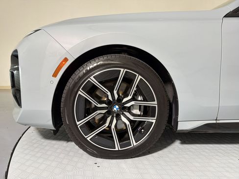 Used 2025 BMW 740i xDrive AWD/4WD image 11