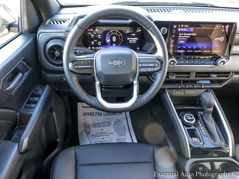 New 2026 Chevrolet Colorado Trail Boss w/ Midnight Edition AWD/4WD image 13
