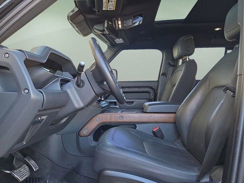 Used 2023 Land Rover Defender 110 X image 24