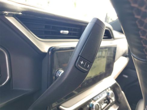 Used 2025 GMC Sierra 2500 AT4 image 33