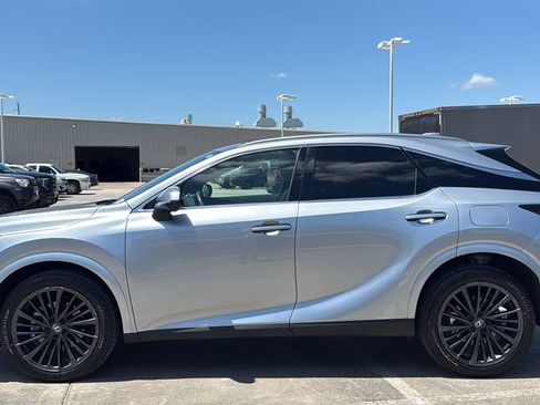 Used 2024 Lexus RX 350 Premium w/ Accessory Package (Z1) FWD image 2