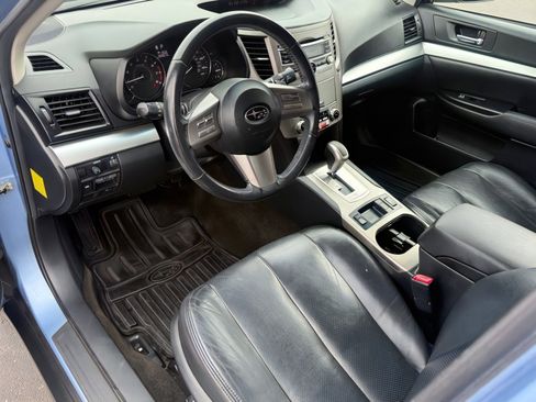 Used 2011 Subaru Outback 2.5i Premium w/ All-Weather Pkg image 12