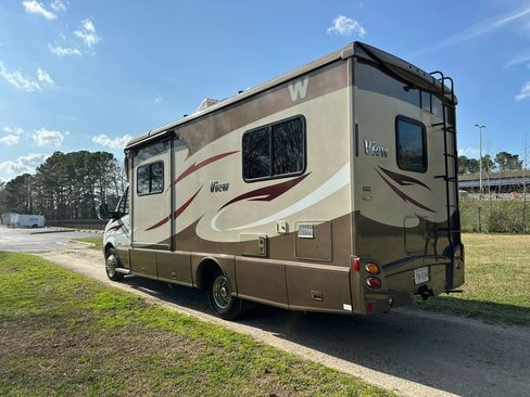 Used 2014 Mercedes-Benz Sprinter 3500 image 10