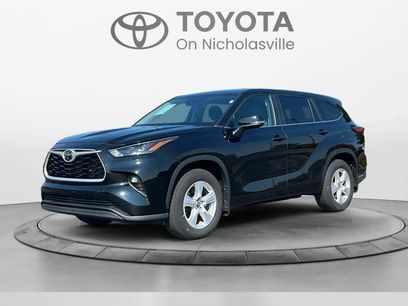 Used 2023 Toyota Highlander LE