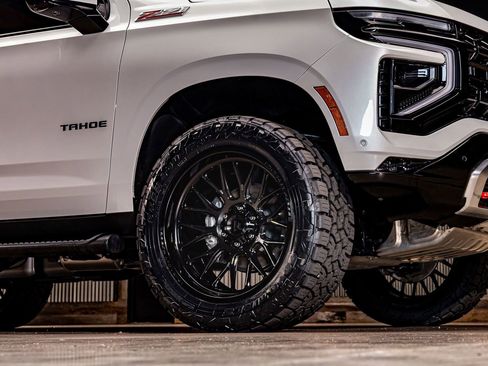 Used 2025 Chevrolet Tahoe Z71 w/ Z71 Off-Road Package image 15