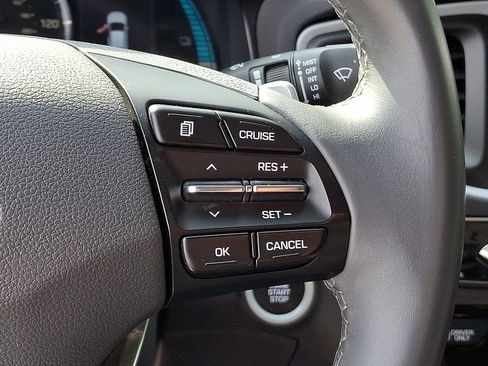 Used 2019 Hyundai Ioniq Plug-In Hybrid FWD image 22