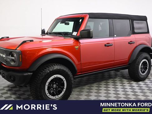 Used 2023 Ford Bronco Badlands w/ Sasquatch Package AWD/4WD image 2