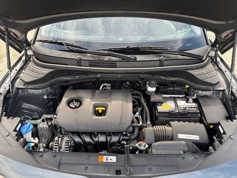 Used 2025 Kia Soul LX w/ LX Technology Package FWD image 31