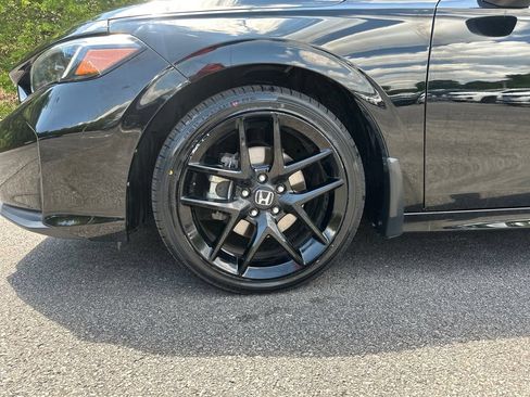 Used 2025 Honda Civic Sport image 26