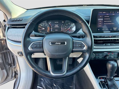 Used 2022 Jeep Compass Latitude w/ Convenience Group AWD/4WD image 11