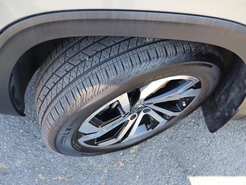Used 2021 Volkswagen Atlas Cross Sport SEL Premium AWD/4WD image 42