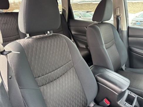 Used 2017 Nissan Rogue SV w/ Sun & Sound Touring Package image 24