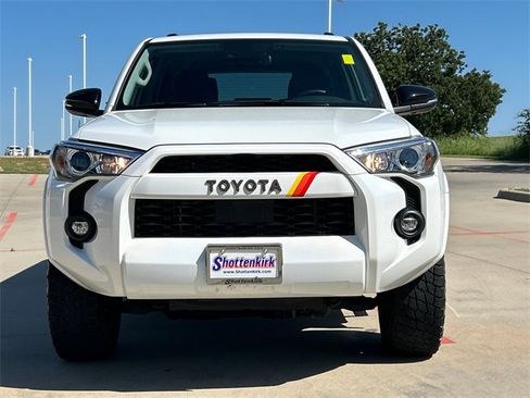 Used 2023 Toyota 4Runner 40th Anniversary SE image 2