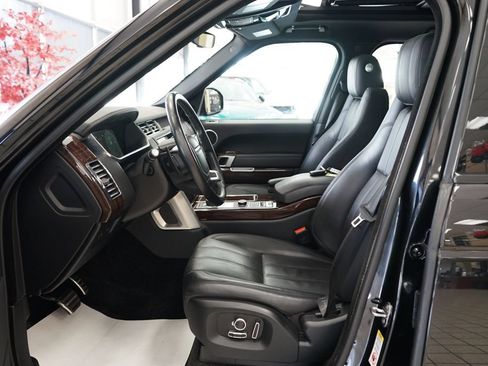 Used 2017 Land Rover Range Rover Supercharged AWD/4WD image 30