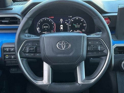 Used 2025 Toyota Tacoma TRD Off-Road image 19