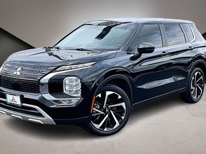 Used 2023 Mitsubishi Outlander SE