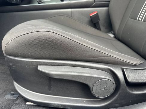 Used 2025 Hyundai Elantra SEL FWD image 15