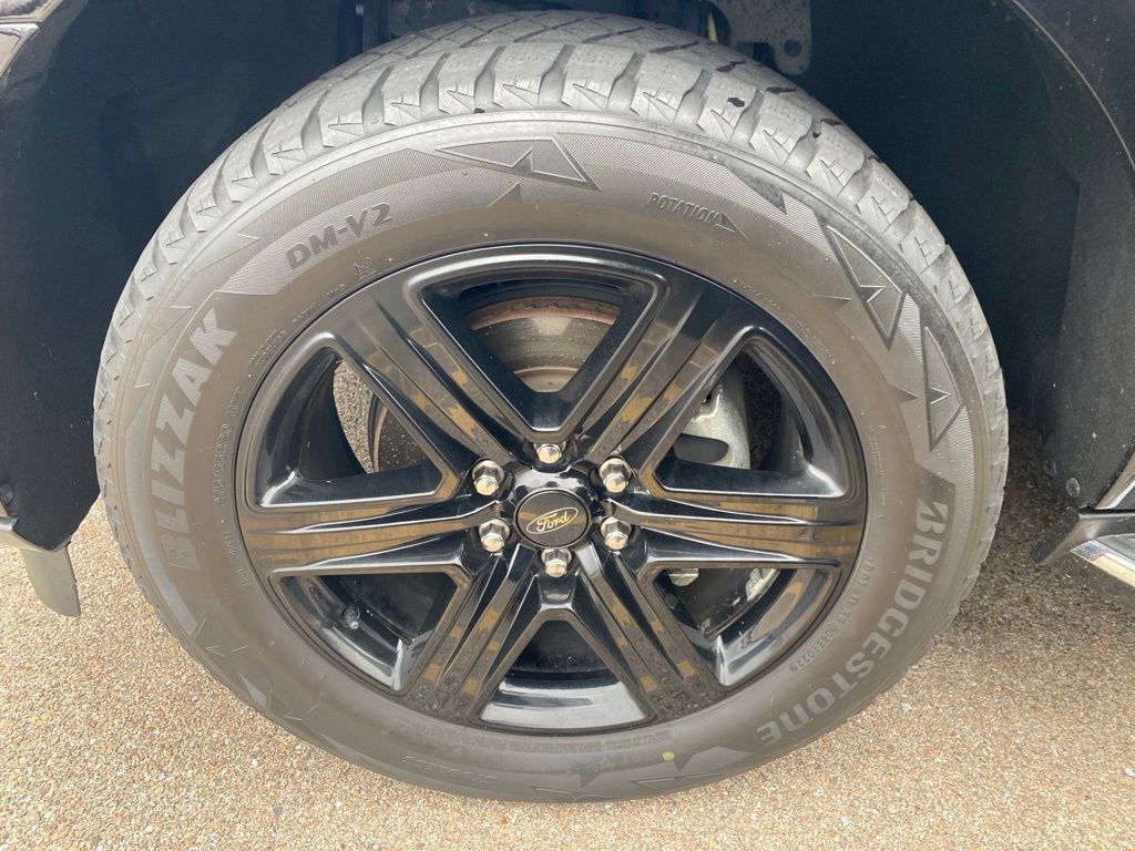 Used 2021 Ford Expedition XLT AWD/4WD image 16