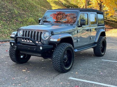 Used 2018 Jeep Wrangler Unlimited Sahara image 28