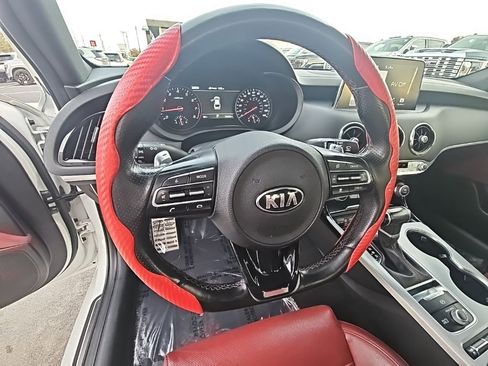 Used 2019 Kia Stinger GT1 image 18