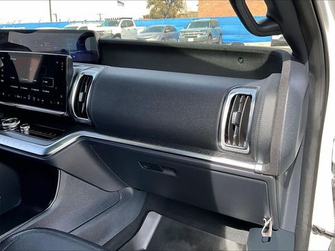 Used 2025 Ford Expedition Max Platinum w/ Stealth Performance Package AWD/4WD image 19