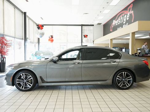 Used 2018 BMW 750i xDrive AWD/4WD image 3