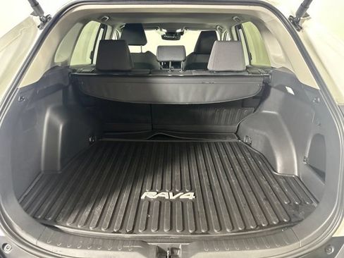 Used 2024 Toyota RAV4 XLE w/ Convenience Package AWD/4WD image 10