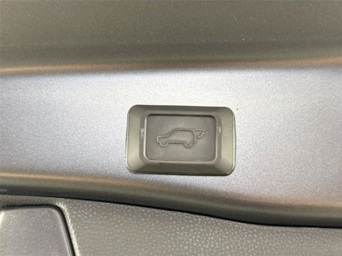 Used 2024 Toyota RAV4 XLE Premium FWD image 39