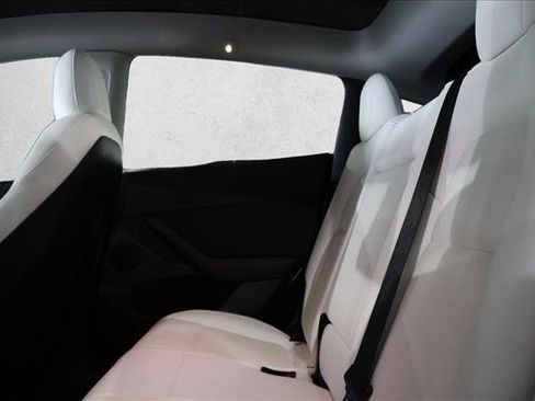 Used 2023 Tesla Model Y Long Range image 24