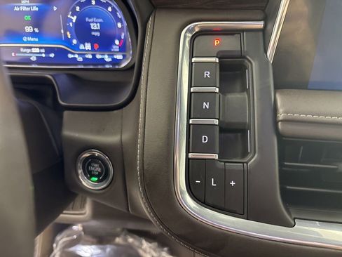 Used 2023 Chevrolet Tahoe Z71 w/ Off-Road Capability Package AWD/4WD image 37