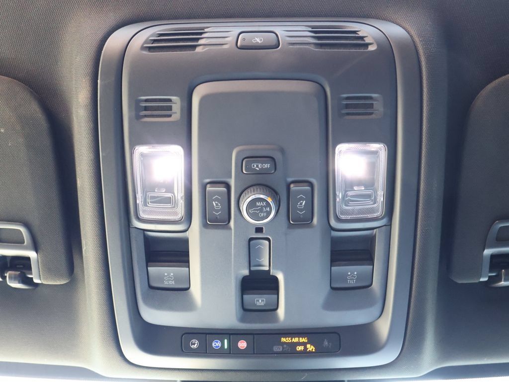 Certified 2025 GMC Yukon AT4 Ultimate AWD/4WD image 36