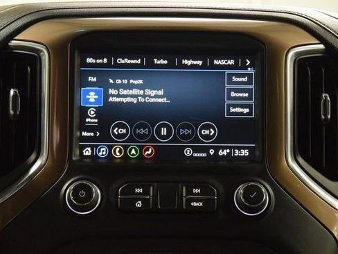 Used 2022 Chevrolet Silverado 2500 High Country w/ Safety Package II image 25