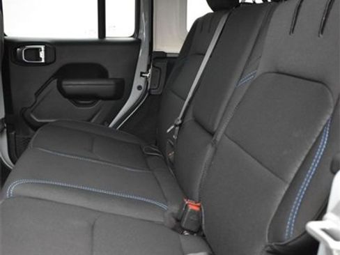 Used 2023 Jeep Wrangler Unlimited Rubicon 4xe image 8