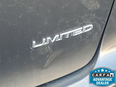 Used 2018 Chrysler Pacifica Limited w/ Tire & Wheel Group image 42