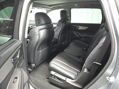 Used 2023 Acura MDX SH-AWD w/ Technology Package image 31