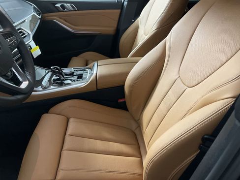 Used 2022 BMW X5 xDrive40i w/ Premium Package image 9