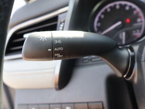 Used 2023 Toyota Camry SE FWD image 31